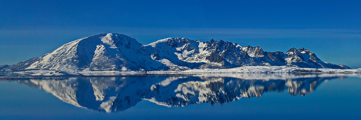 Blick über den Fjord...