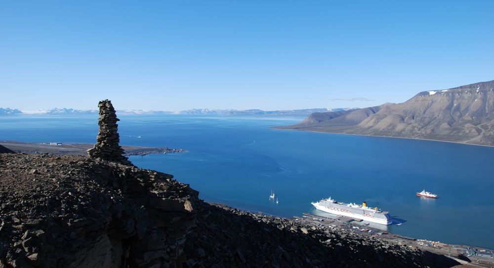 Blick über den Fjord von Longyearbyen - Spitzbergen - Norwegen - Juli 2007