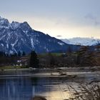 Blick über den Hopfensee auf die Berge(Füssen)