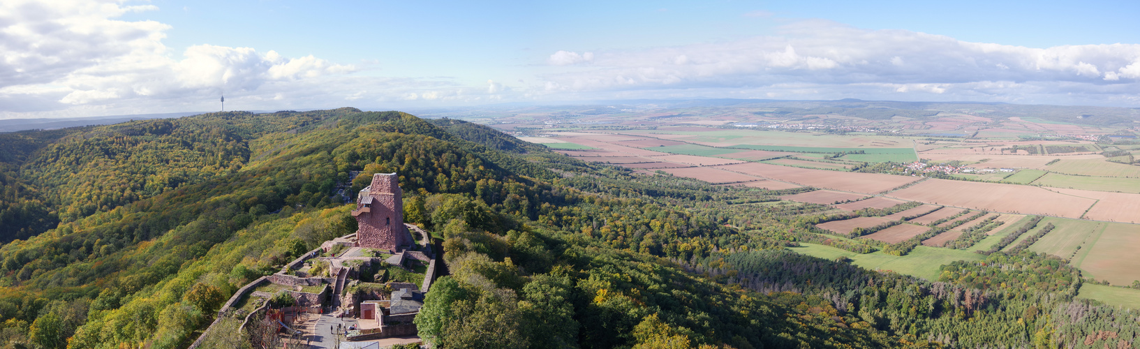 Blick über den Kyffhäuser und die Goldene Aue