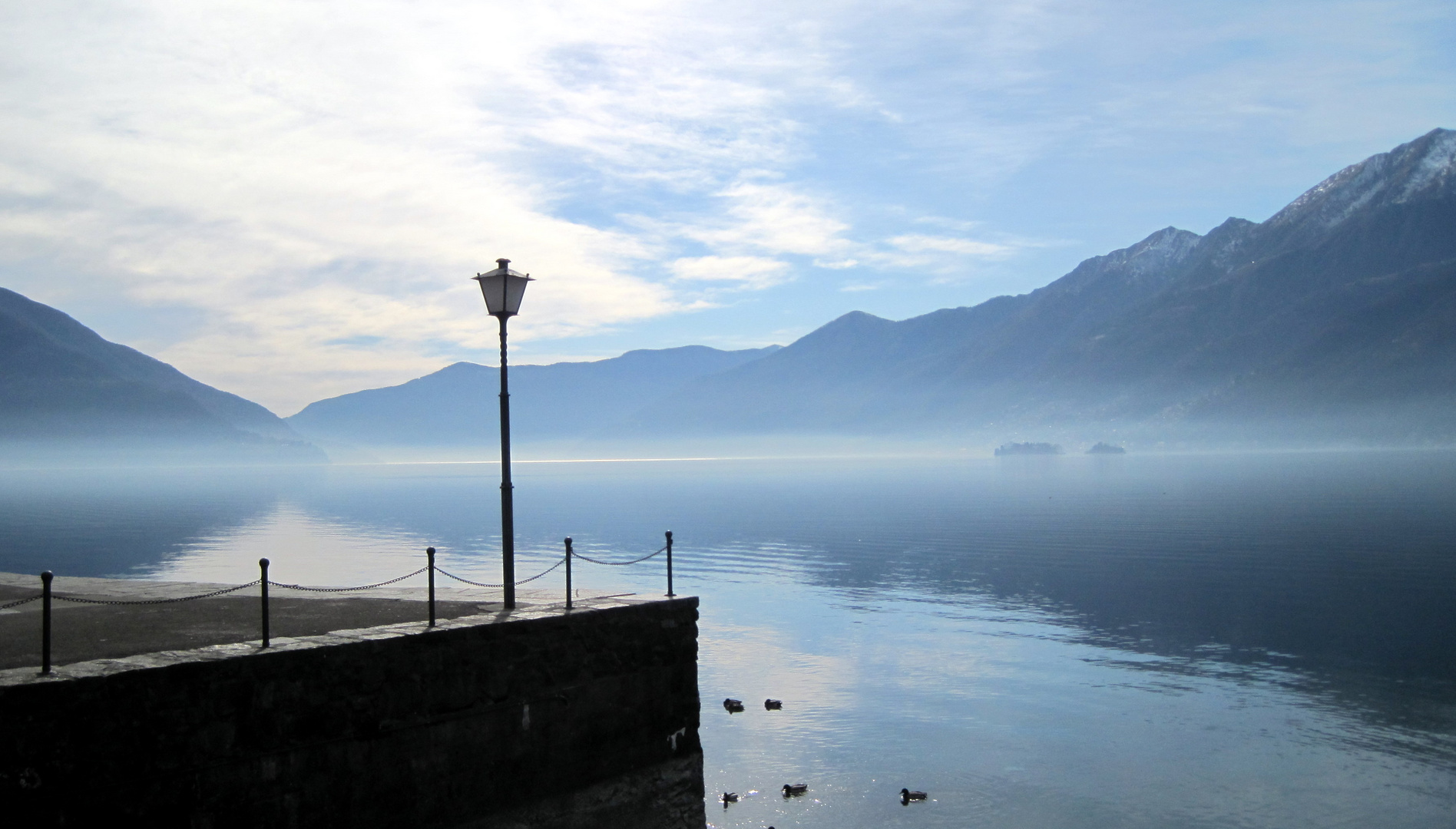 Blick über den Lago Magiore in Ascona