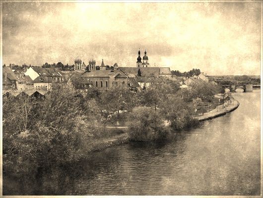 Blick über den Main auf Kitzingen