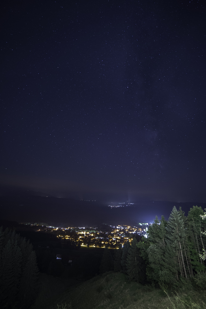 Blick über den nächtlichen Pfaffenwinkel