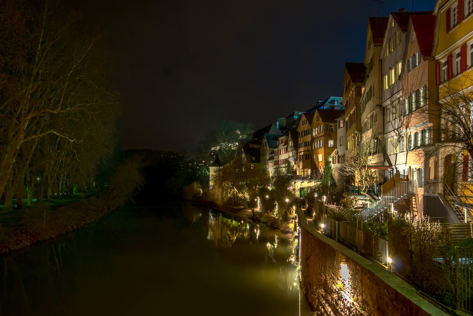 Blick über den Neckar zum Hölderlinturm