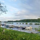 Blick über den Rhein am Hitdorfer Hafen in Leverkusen