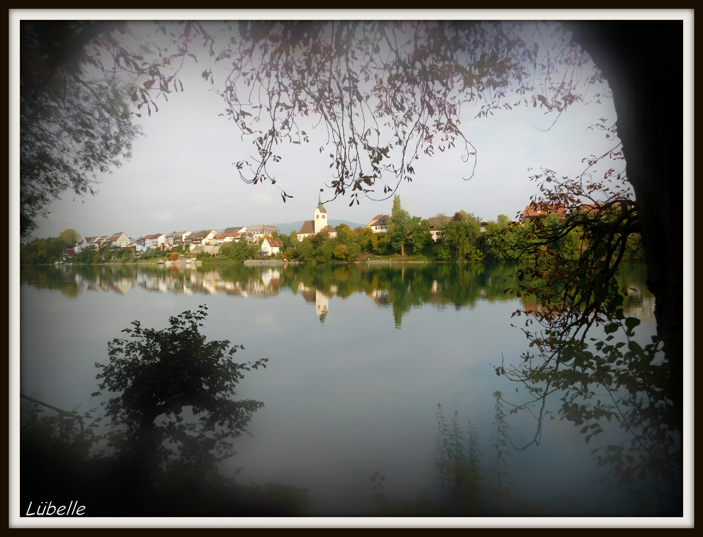 Blick Uber Den Rhein Ch Auf Das Deutsche Warmbach Ortsteil Von