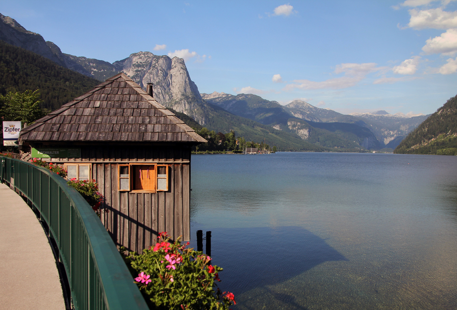 -Blick über den See-