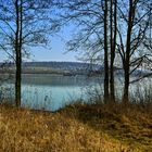 Blick über den See auf den Sultmerberg .