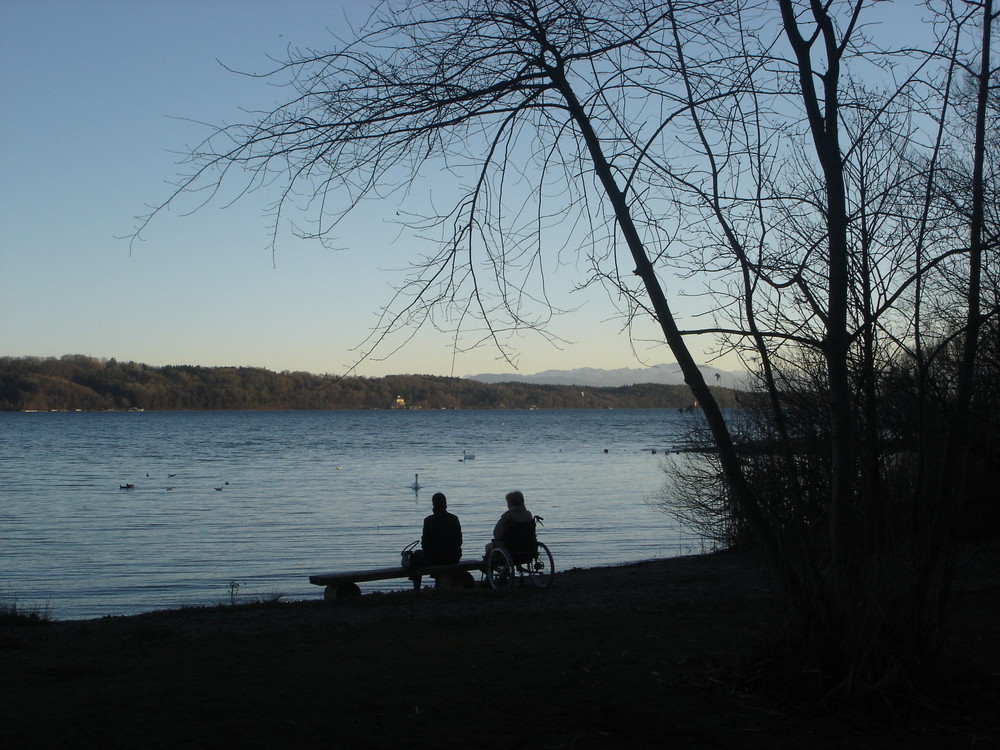 Blick über den Starnberger See bei Possenhofen