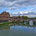 Blick über den Tiber auf die Engelsburg