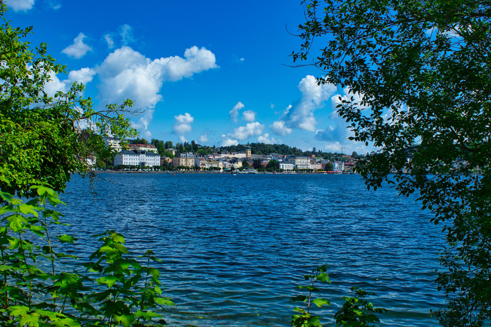 Blick über den Traunsee nach Gmunden