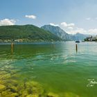 Blick über den Traunsee zum Schloß Orth