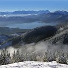 Blick über den Walchensee zur Zugspitze