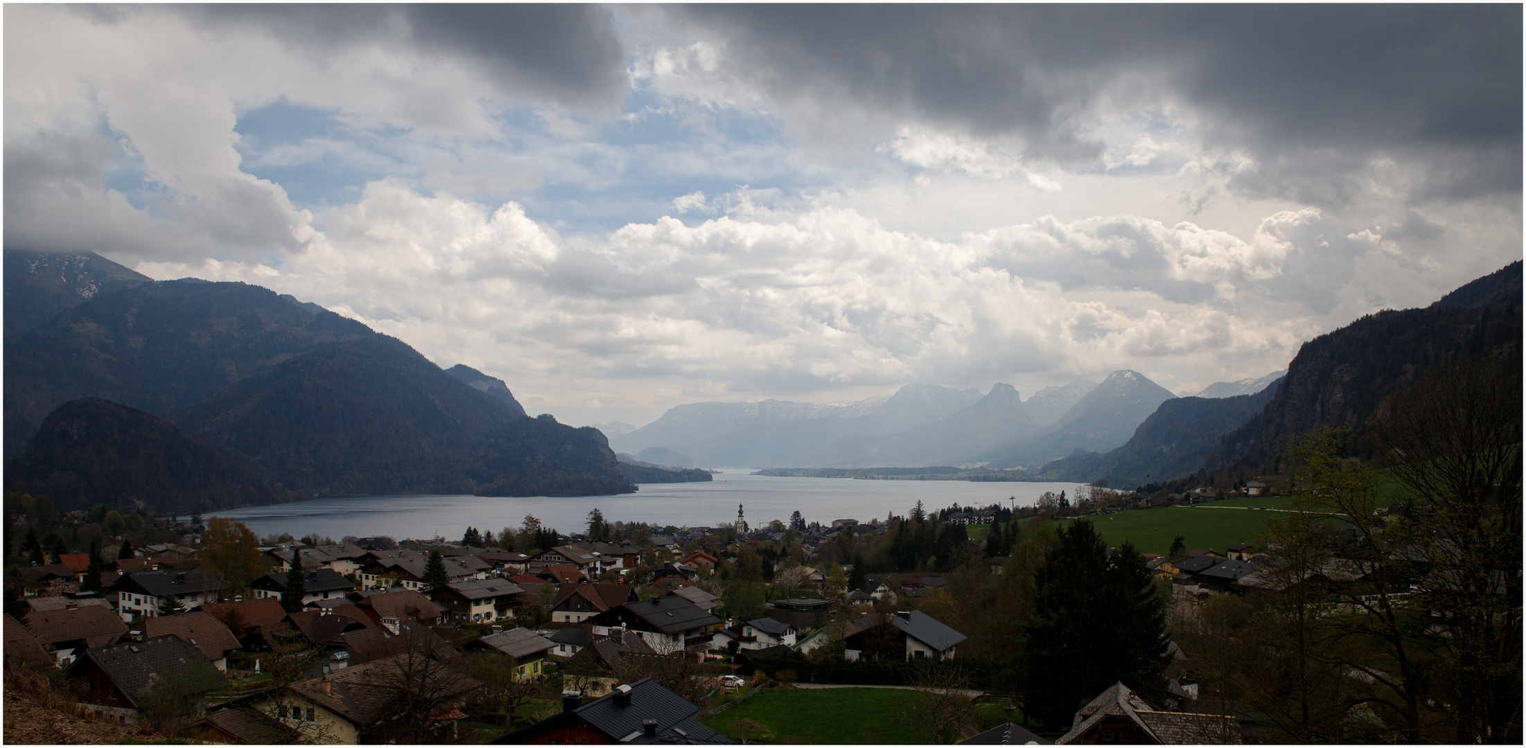 Blick über den Wolfangsee bei St.Gilgen 