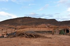 Blick über den Wüstenort Tafraout Hassi Fougani im Süden von Marokko