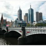 Blick über den Yarra River auf St. Pauls Cathedral