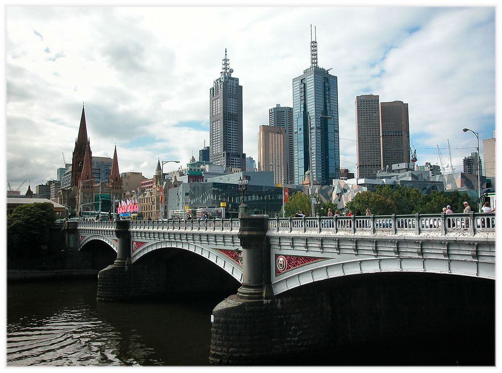 Blick über den Yarra River auf St. Pauls Cathedral