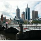 Blick über den Yarra River auf St. Pauls Cathedral