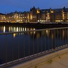 Blick über den Zollkanal zur Speicherstadt