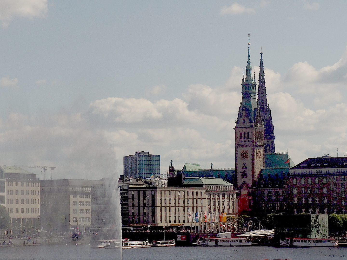 Blick über die  Alster   P6160230 