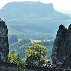 Blick über die Basteibrücke zum Lilienstein 