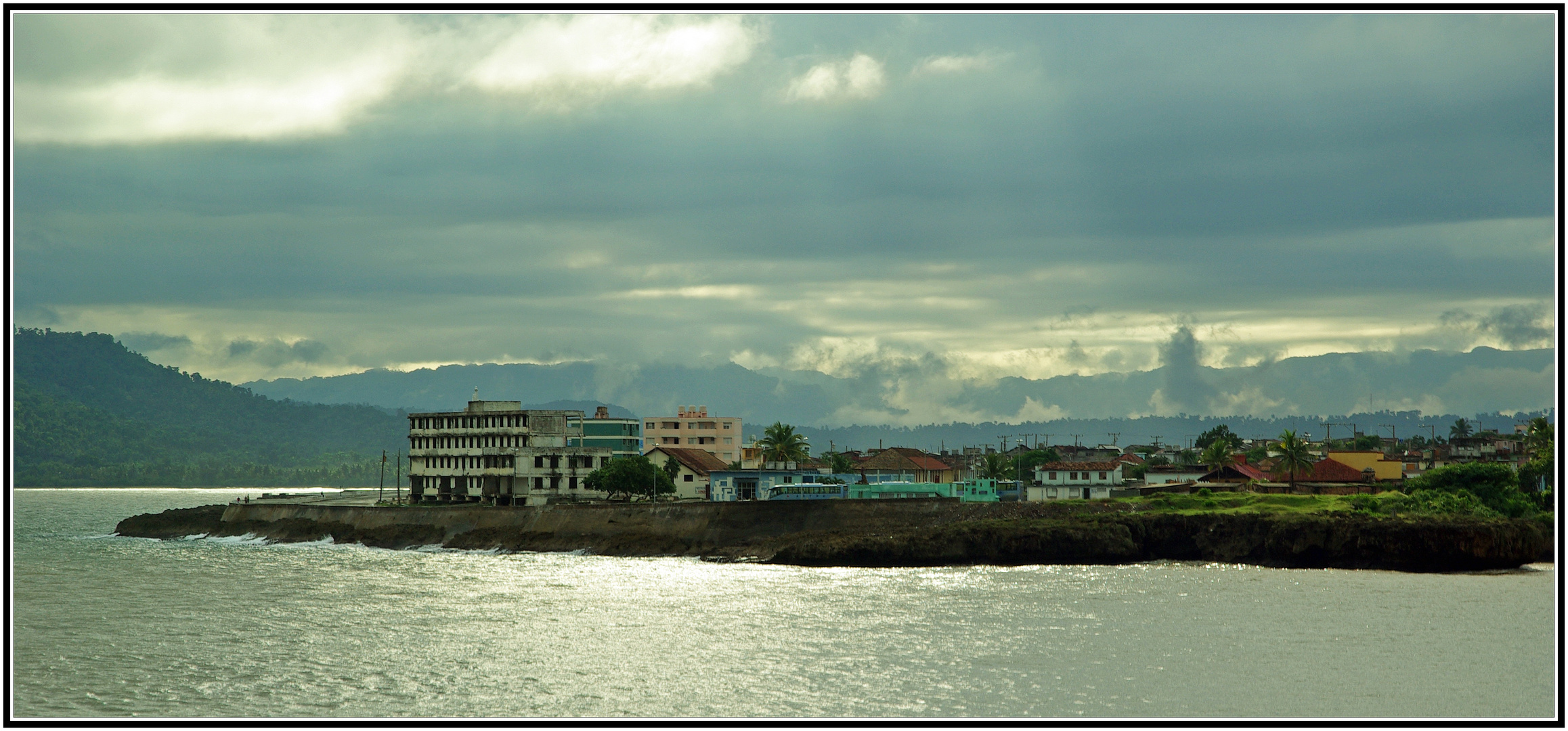 Blick über die Bucht von Baracoa / Kuba