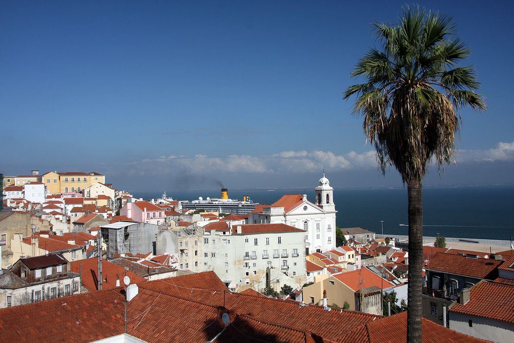"Blick über die Dächer von Lissabon..."