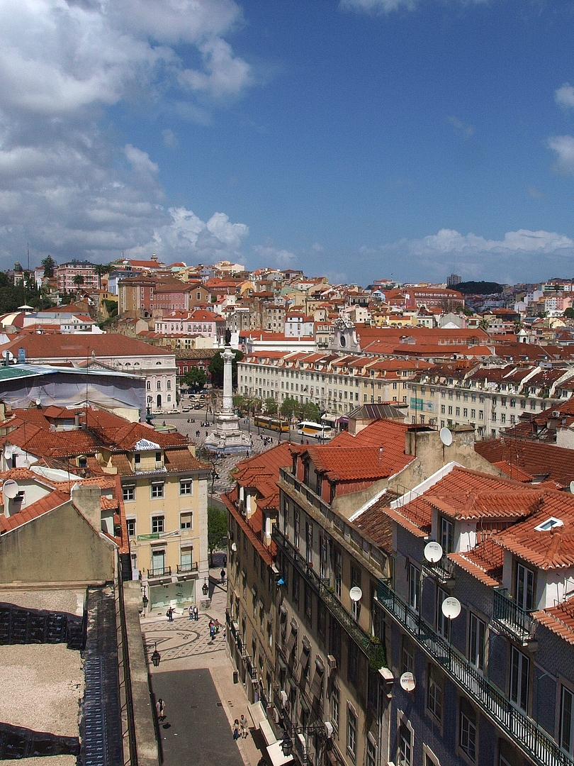 Blick über die Dächer von Lissabon