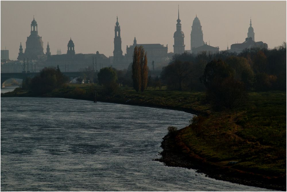 Blick über die Elbe