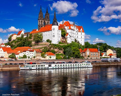 Blick über die Elbe auf die Albrechtsburg in Meißen/Sachsen