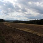 Blick über die hüglige Landschaft