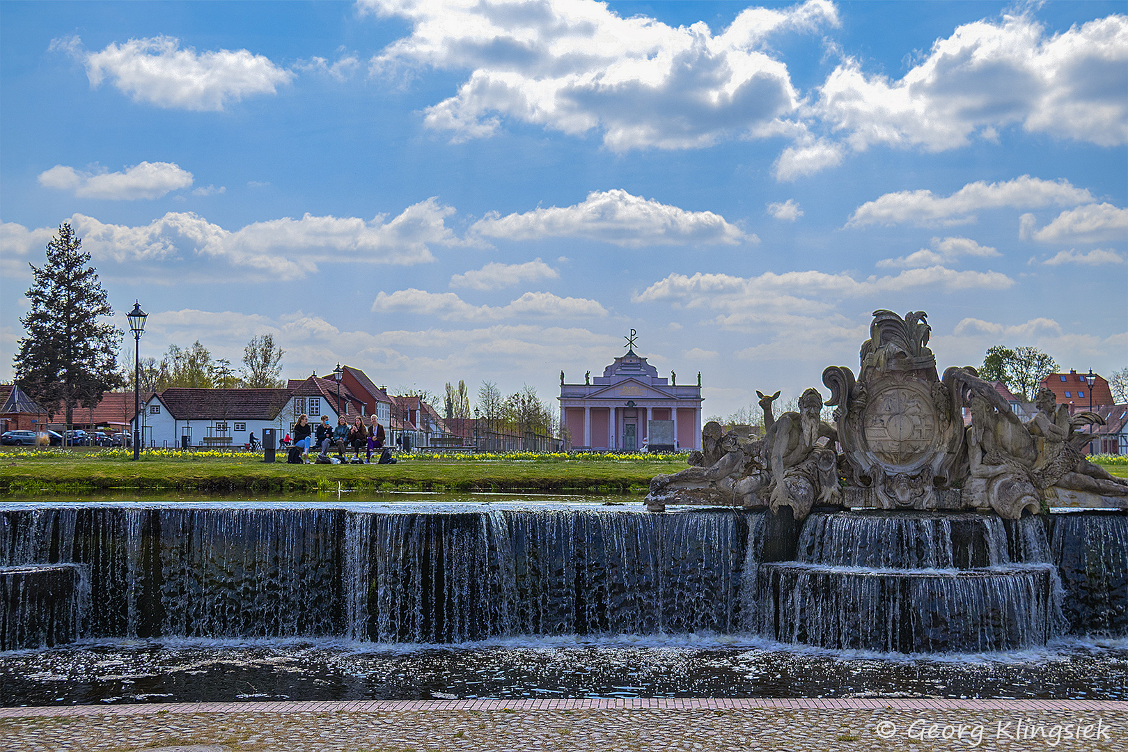 Blick über die Kaskaden am Schloss Ludwigslust … 