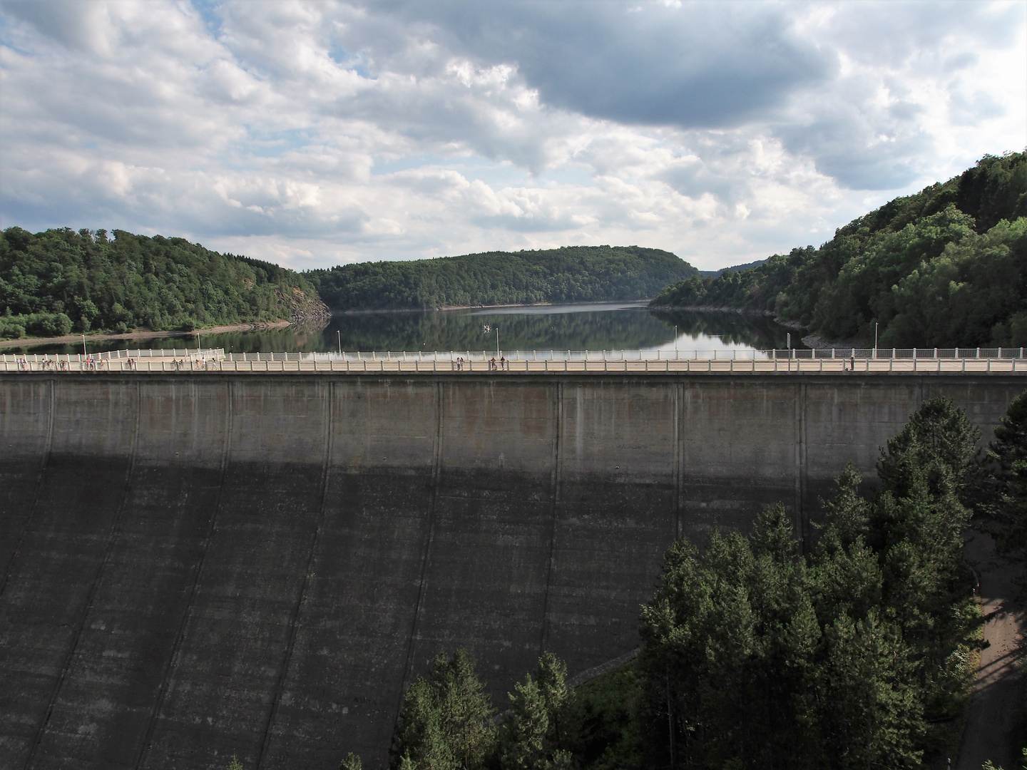 Blick über die Mauer