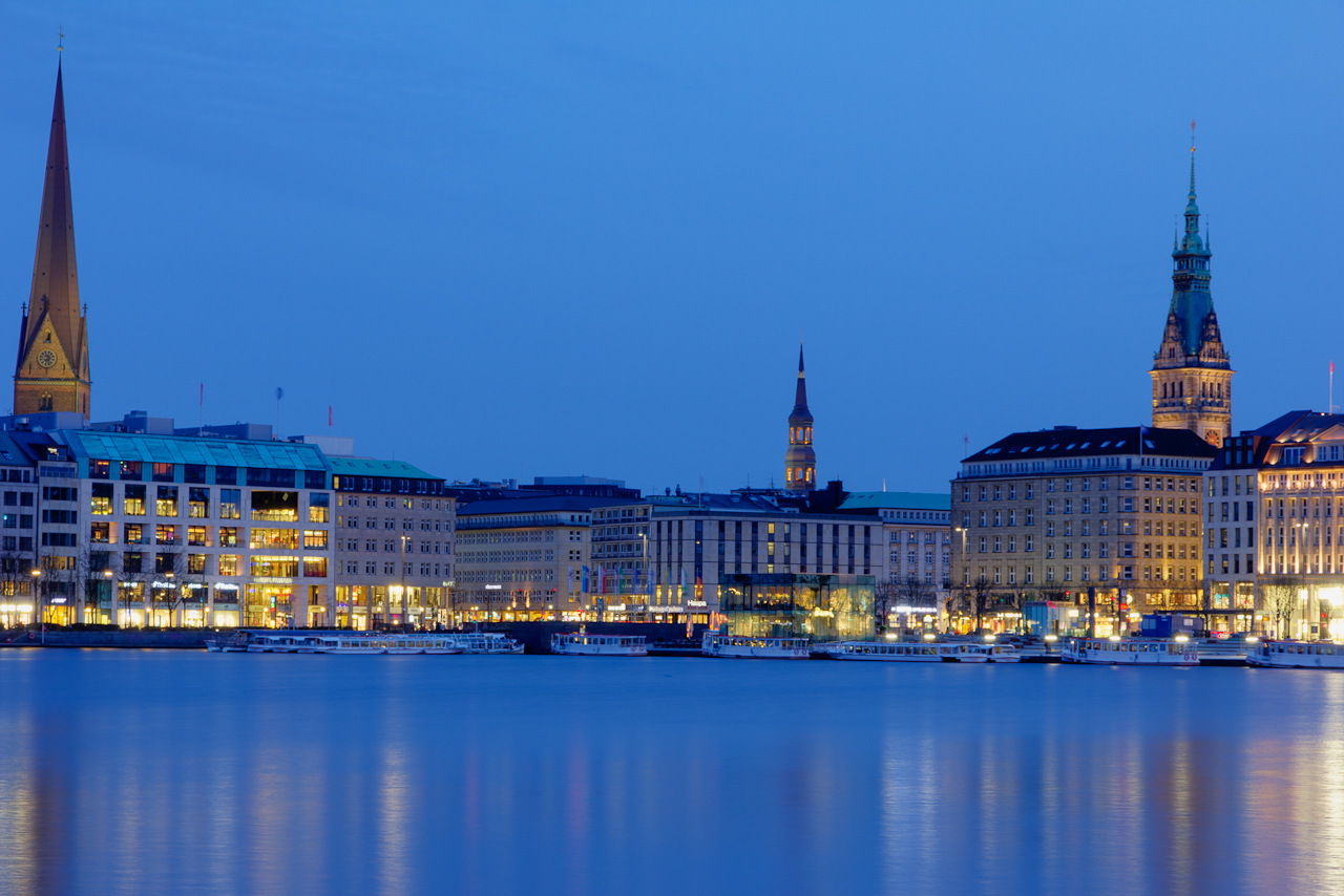 Blick über die nächtliche Binnenalster 2