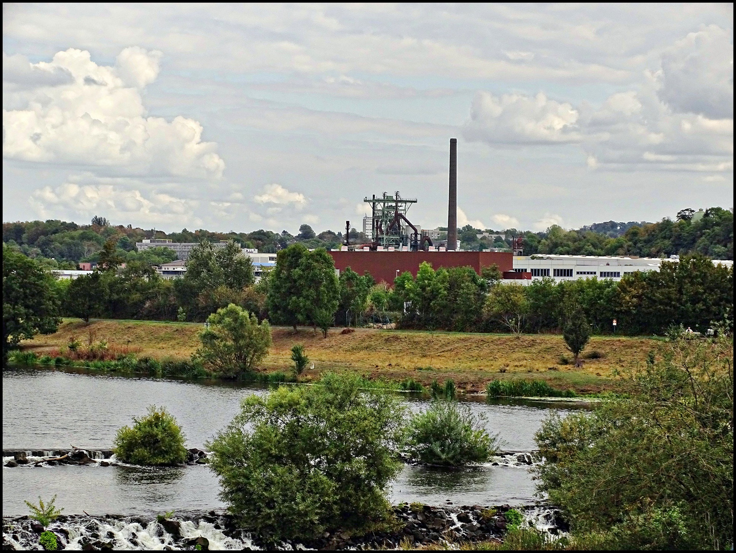 Blick über die Ruhr zur Henrichshütte