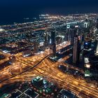 Blick über Dubai vom Burj Khalifa bei Nacht