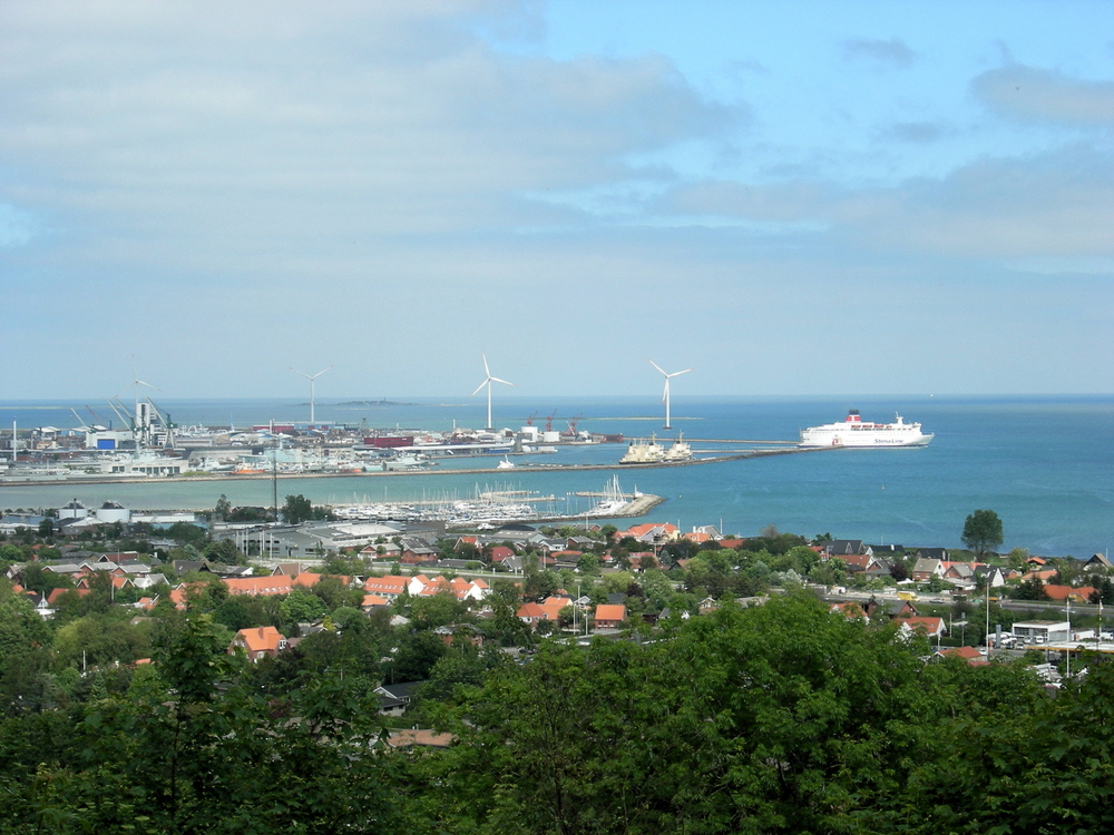 Blick über Frederikshavn vom Pikkerbakken.