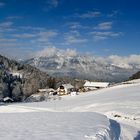 Blick über Garmisch-Partenkirchen zur Kramerspitze