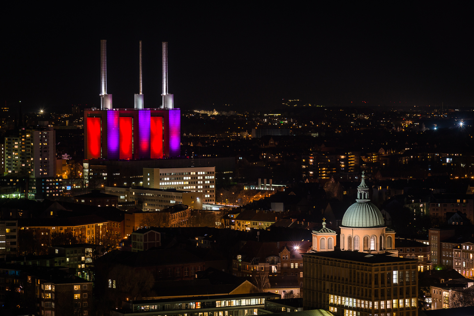 Blick über Hannover bei Nacht