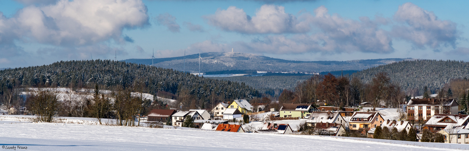 Blick über Höchstädt zum Kornberg fc-user:1683871