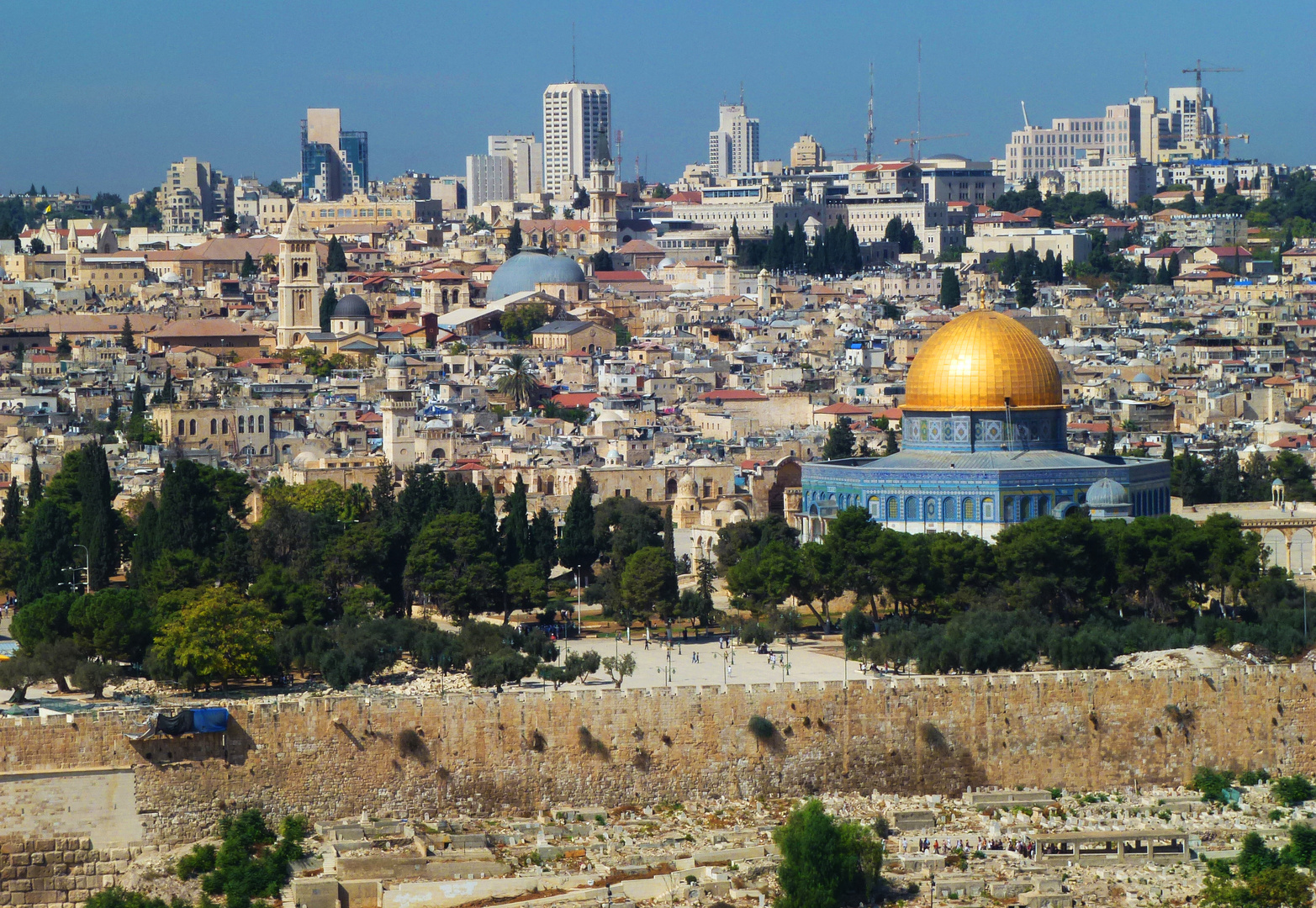 Blick über Jerusalem mit Felsendom, Altstadt und Stadtmauer