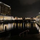 Blick über kleine Alster auf den Jungfernstieg