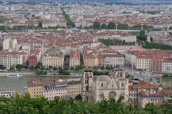 Blick über Lyon von der Kathedrale „Notre Dame de Fourviére“