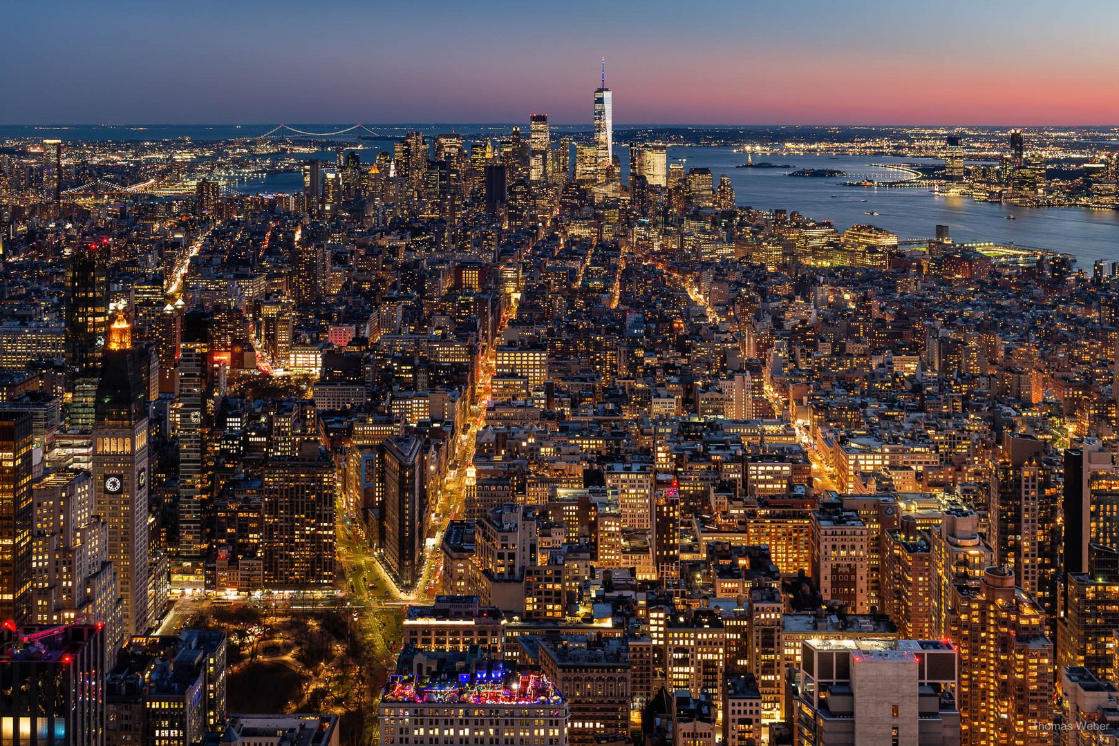 Blick über Manhattan (New York City, USA) bei Sonnenuntergang