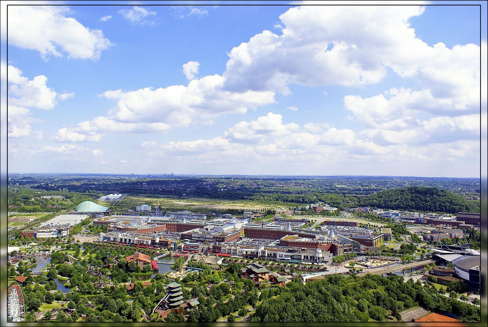 Blick über Oberhausen Centro