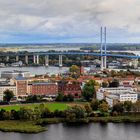 Blick über Stralsund und Rügenbrücke in Richtung Rügen