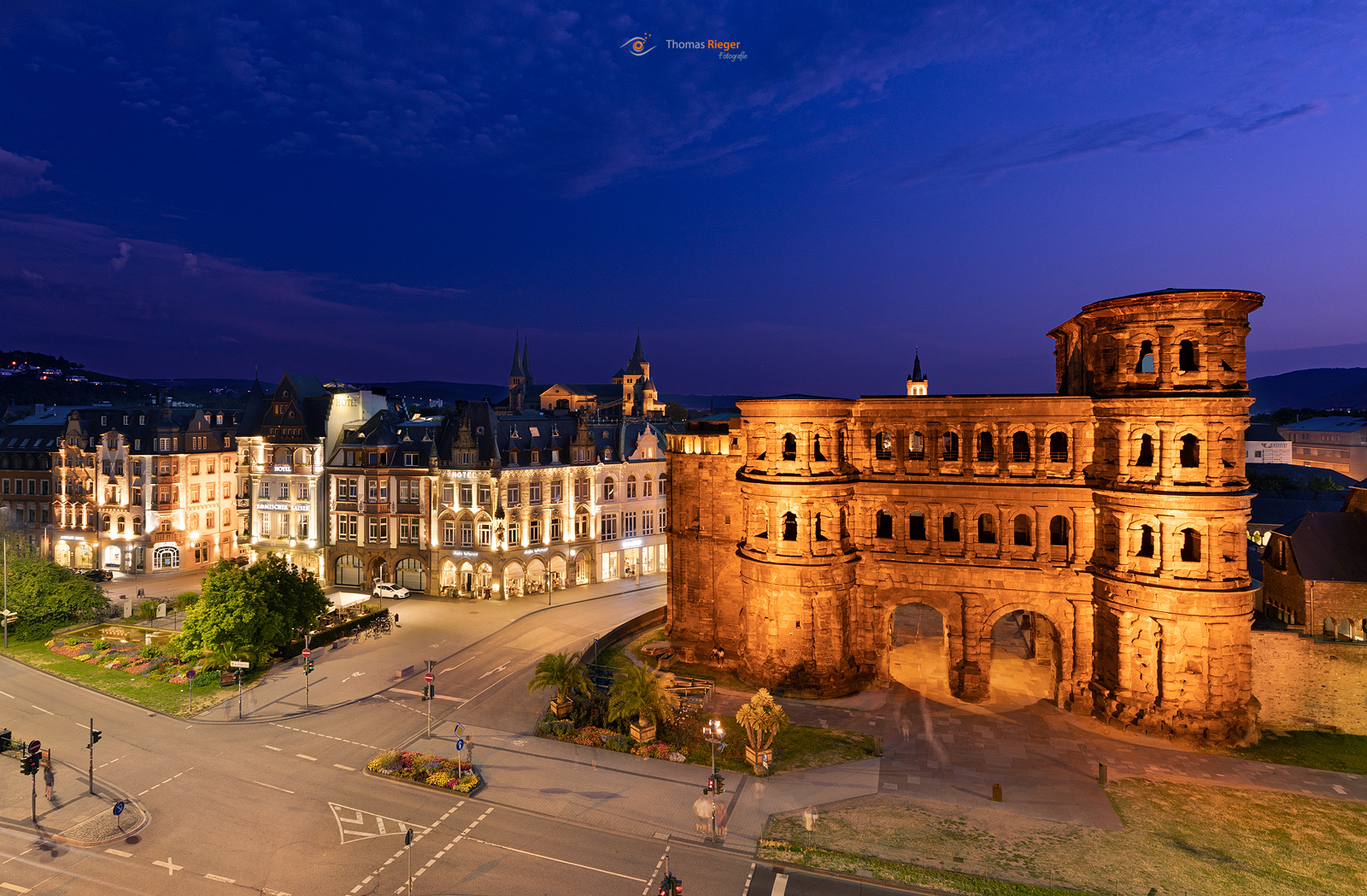 Blick über Trier mit der "Porta Nigra"