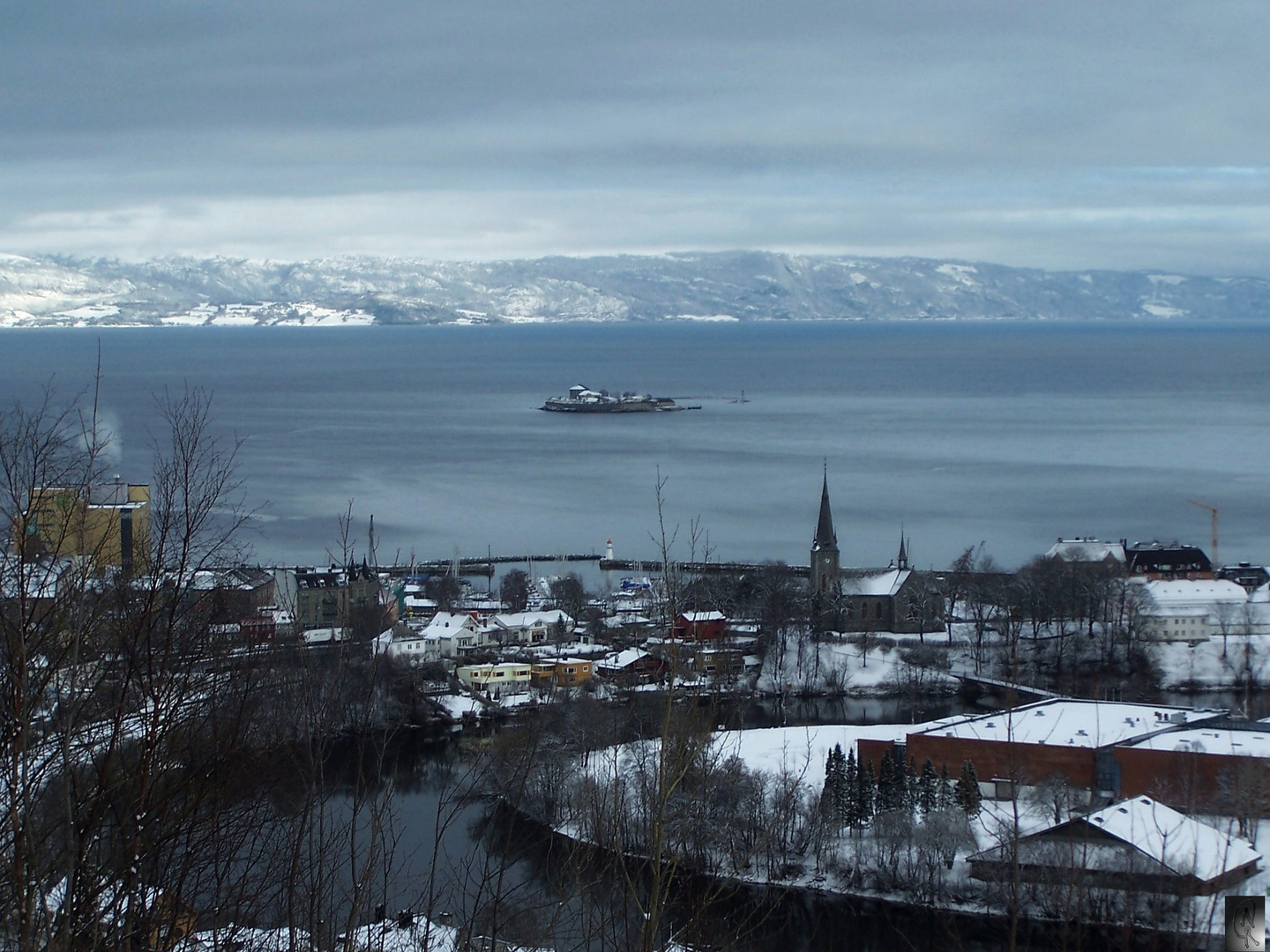 Blick über Trondheim Richtung Munkholmen