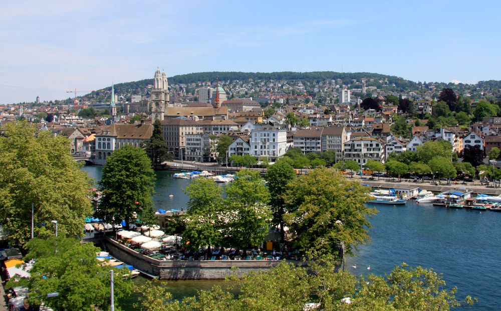 BLICK ÜBER ZÜRICH