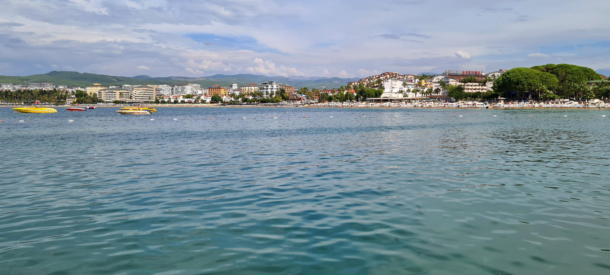 Blick über's Mittelmeer zum Taurusgebirge